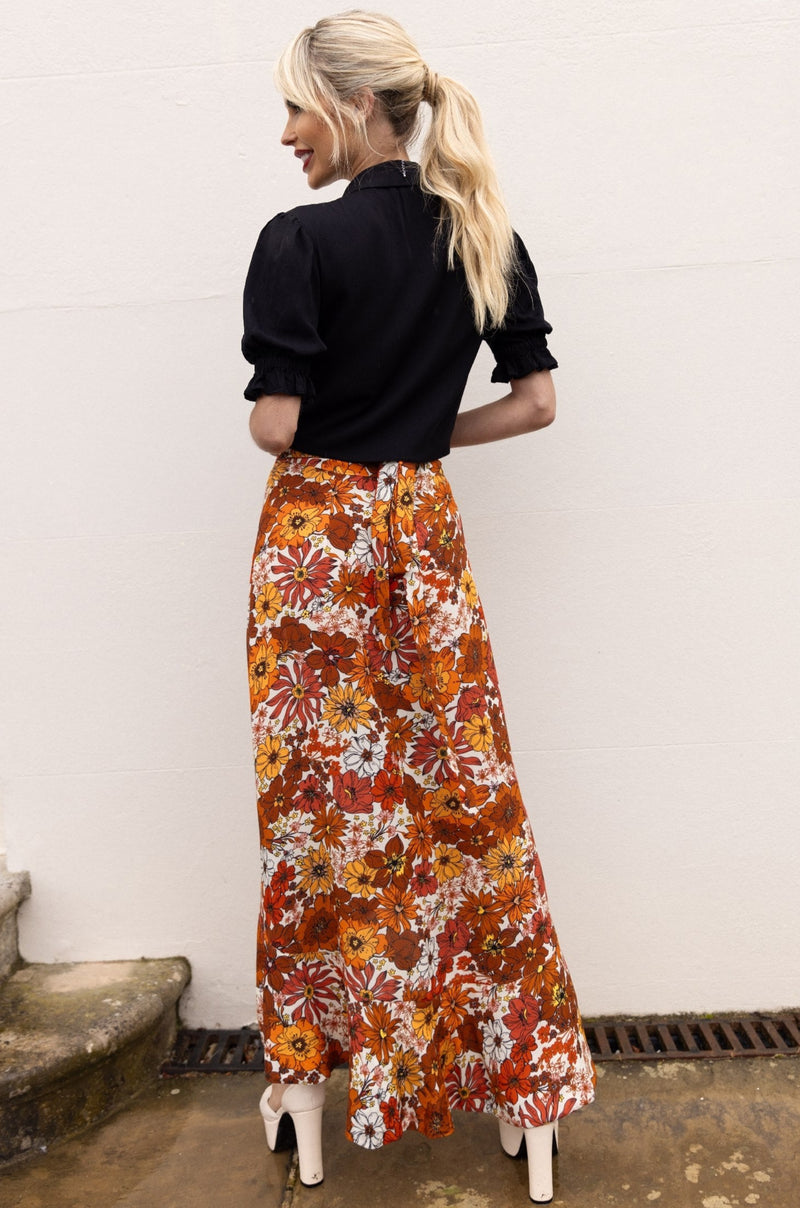 The Maya Skirt in Brown 70s Floral